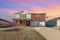 Building Photo - 4415 Falcon Dr