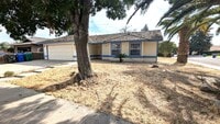 Building Photo - 3 Bedroom 2 Bath Home on Large Corner Lot