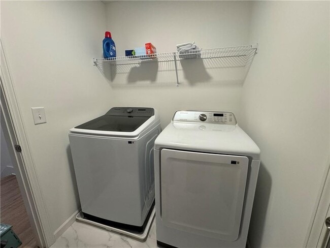 Building Photo - 3461 Adler Trl