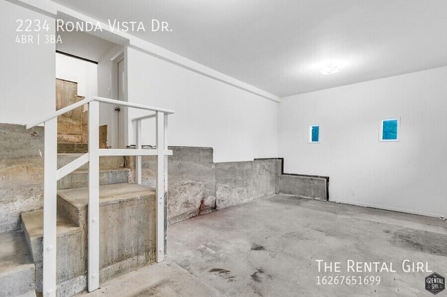 Building Photo - 2234 Ronda Vista Dr