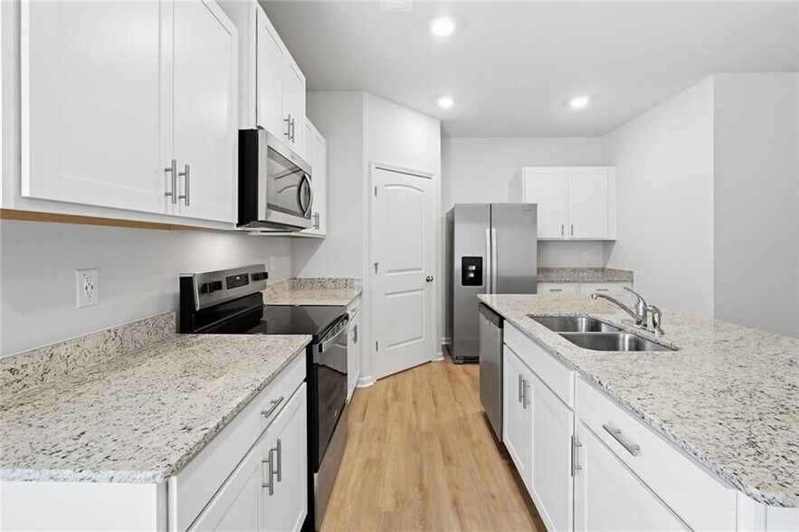 Building Photo - 255 Deerberry Dr