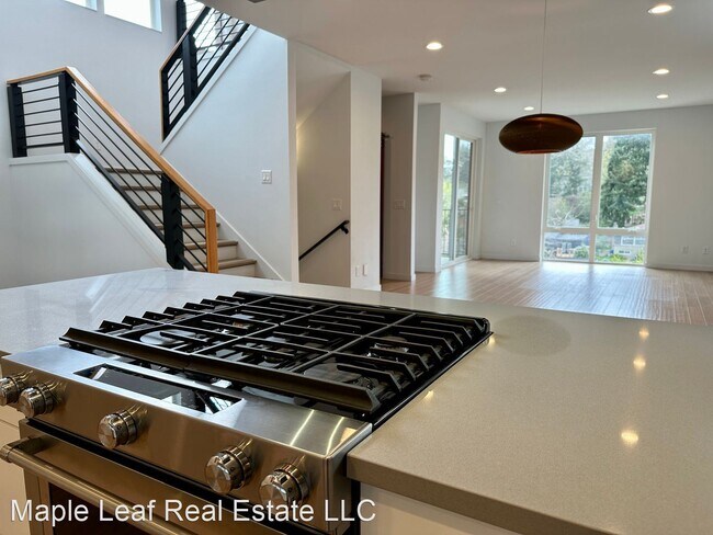 Building Photo - 4 br, 4.5 bath House - 4603 S. Juneau Street