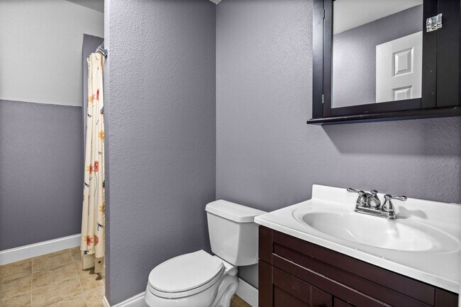 Building Photo - Greenback 37742 - 4 bedroom, 4.5 bath home...