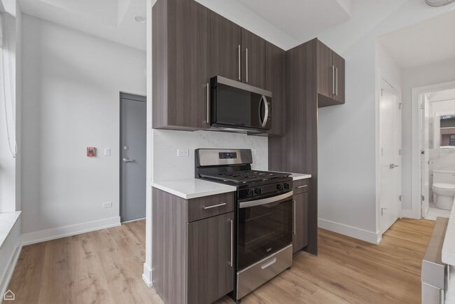 Building Photo - 2354 N Washtenaw Ave