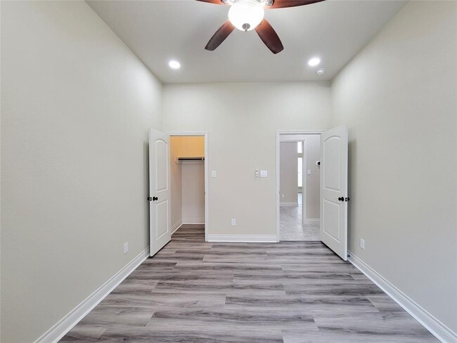 Building Photo - 1314 Watercrest Park Ln