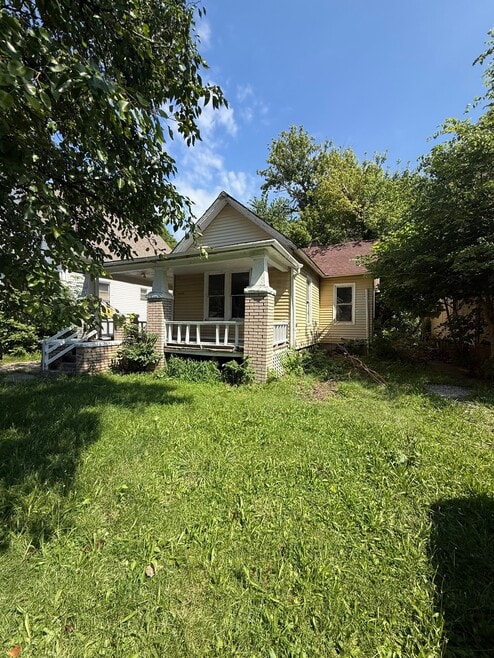 Building Photo - 1344 E Condit St