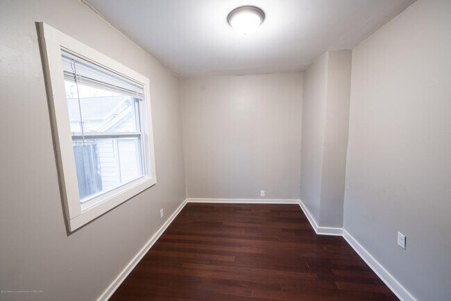 Building Photo - 820 Comfort St