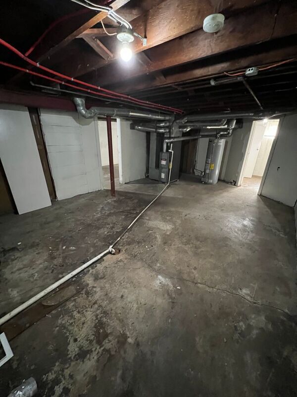 Building Photo - 6008 S Benton Ave