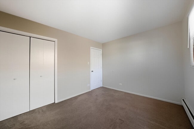 Building Photo - 6135 W 79th St