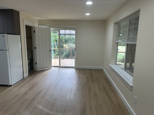 Building Photo - 4509 74th Ave Ct W