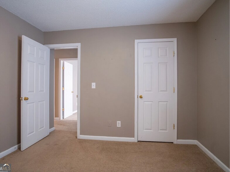 Building Photo - 2938 Cottesford Way SE