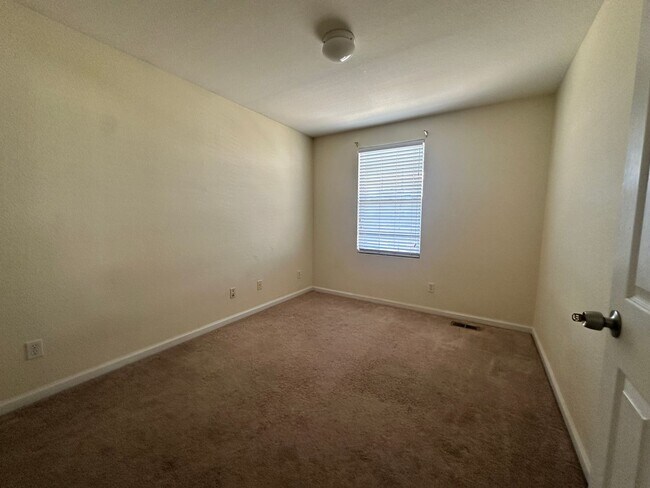 Building Photo - 3 bedroom single family home for rent in Thornton!