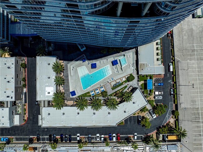 Building Photo - 4525 Dean Martin Dr