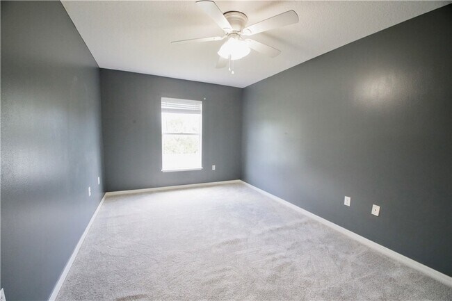 Building Photo - 203 Stony Point Dr