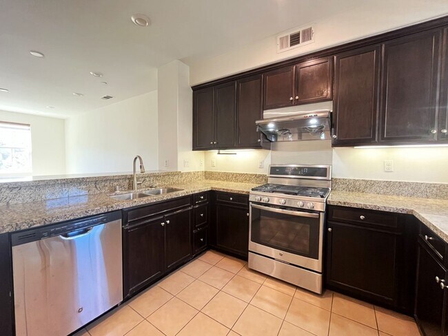 Building Photo - 3105 Marigold Cir