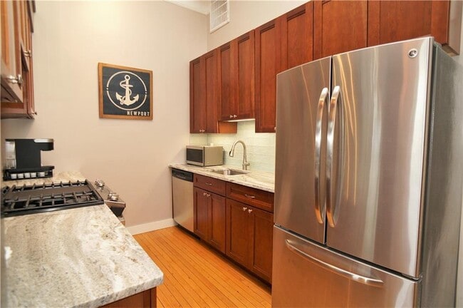 Building Photo - 426 Spring St