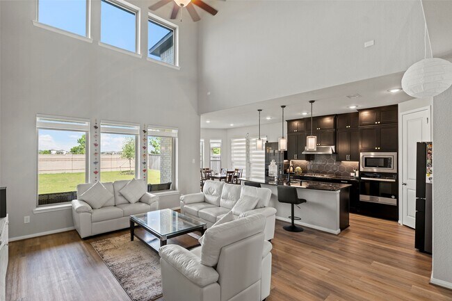 Building Photo - 11307 Cosmopolitan Dr