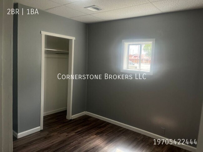 Building Photo - 215 Edmunds-