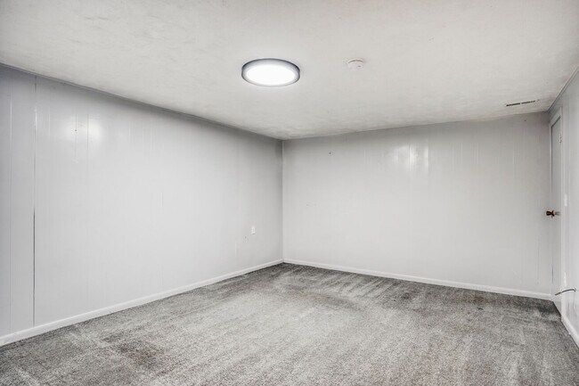 Building Photo - 377 Depew St