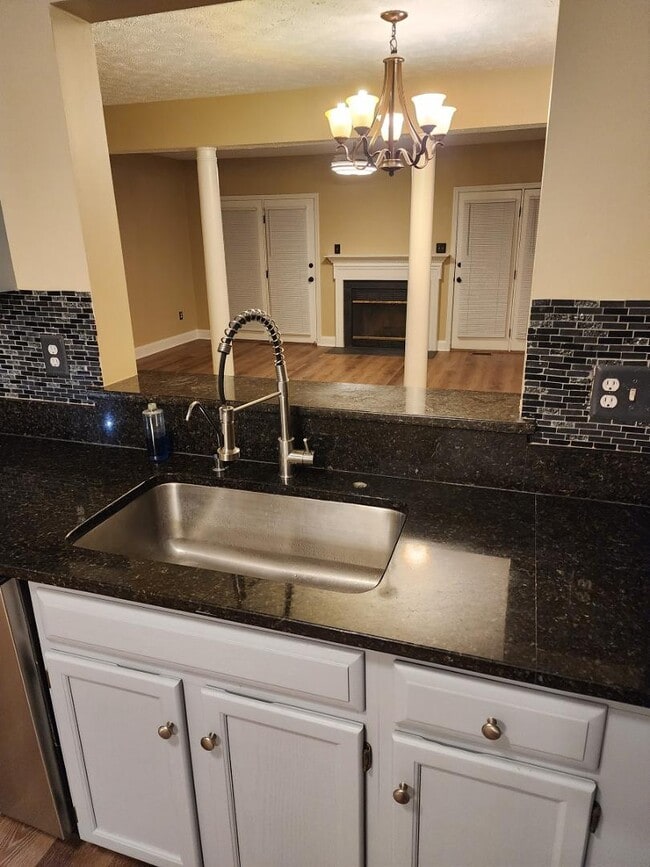 Building Photo - 9308 Gordon Ct