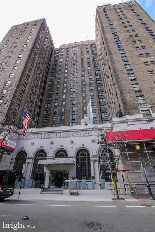 Building Photo - 1701 Locust St