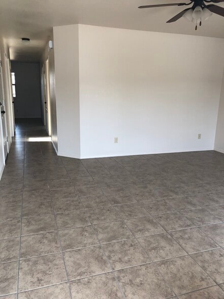 Building Photo - 240 Ashley Dr