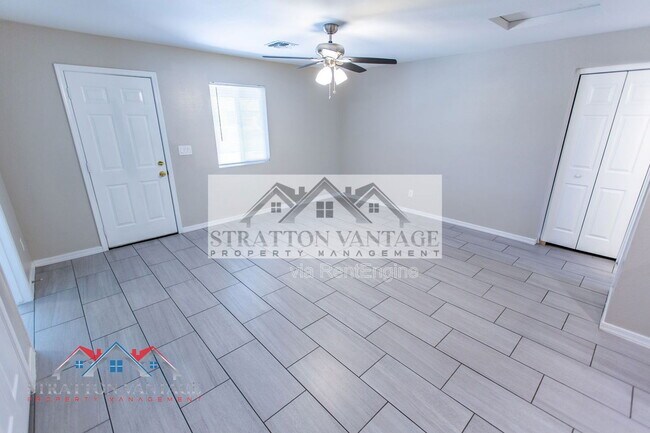 Building Photo - 2204 West Campbell Ave