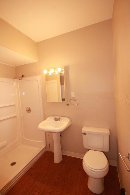 Building Photo - 910 / 912 N 4th St