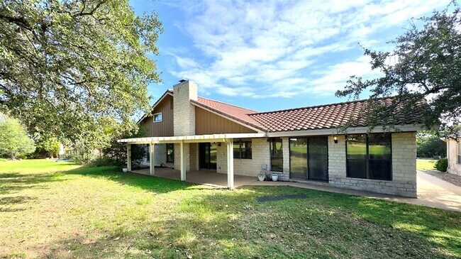 Building Photo - 843 Sunfish St