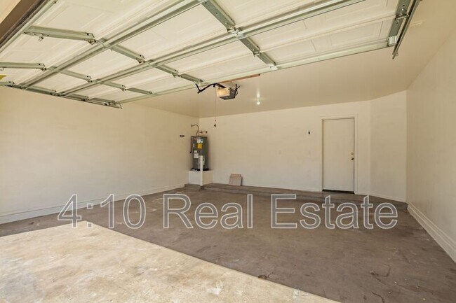 Building Photo - 2320 W Allens Peak Dr