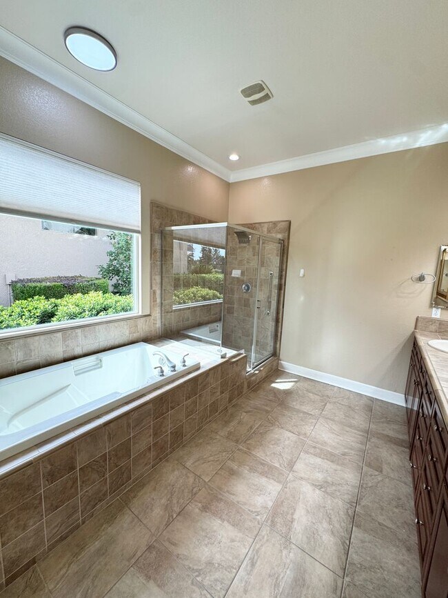 Building Photo - Sun City Lincoln Hills Active Adult Community Three Bedroom Three Car Garage SEE VIDEO