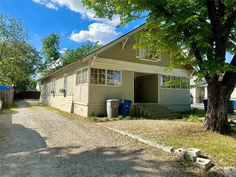 Building Photo - 2317 Gilford St