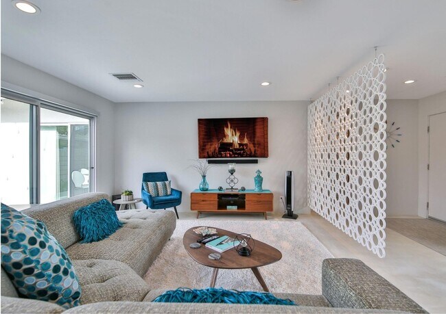 Building Photo - 47956 Silver Spur Trail