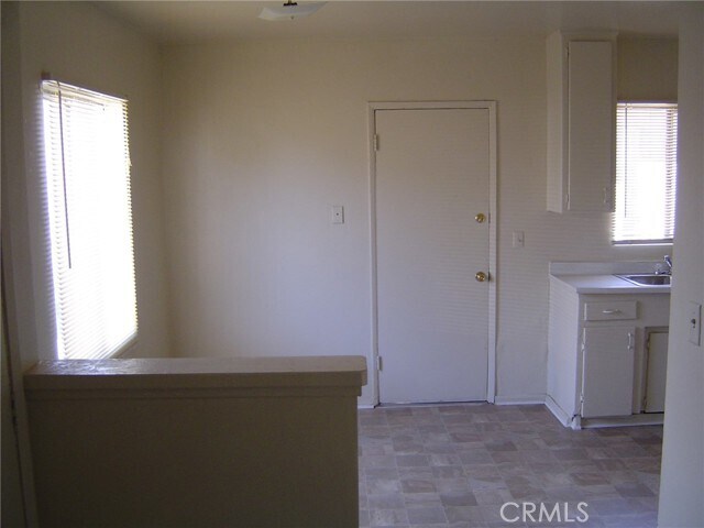 Building Photo - 5054 Hill