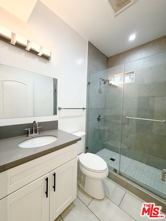 Building Photo - 816 N McCadden Pl