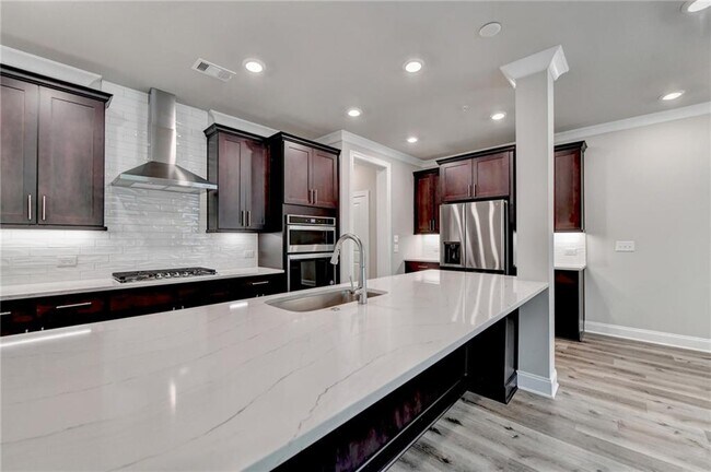 Building Photo - 336 Atley Pl