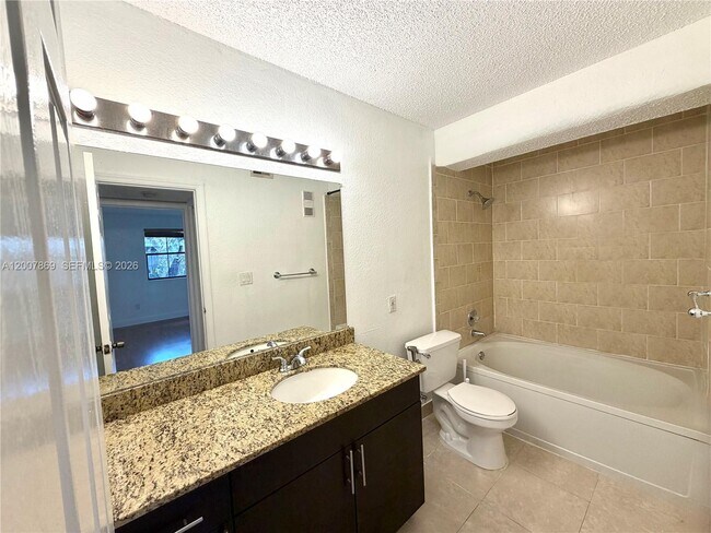 Building Photo - 15570 SW 105th Ln