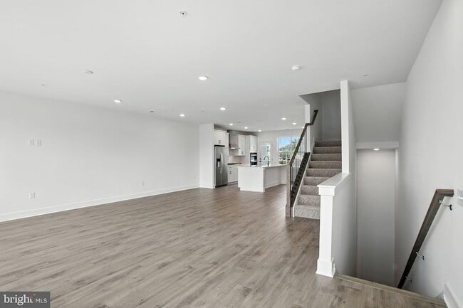 Building Photo - 10834 Cedar Ave