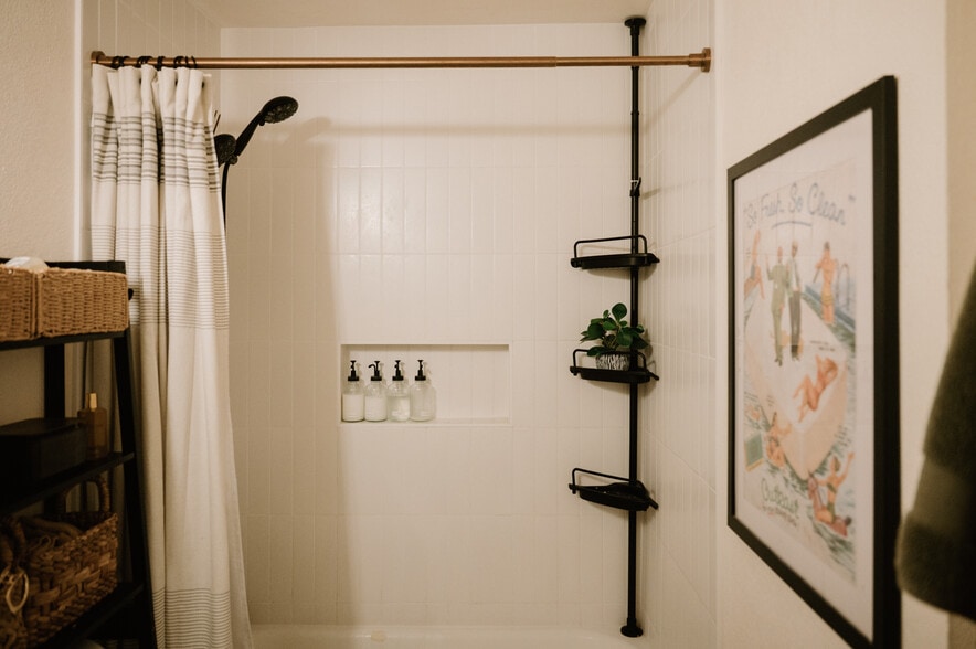 Building Photo - 444 S Kittredge St