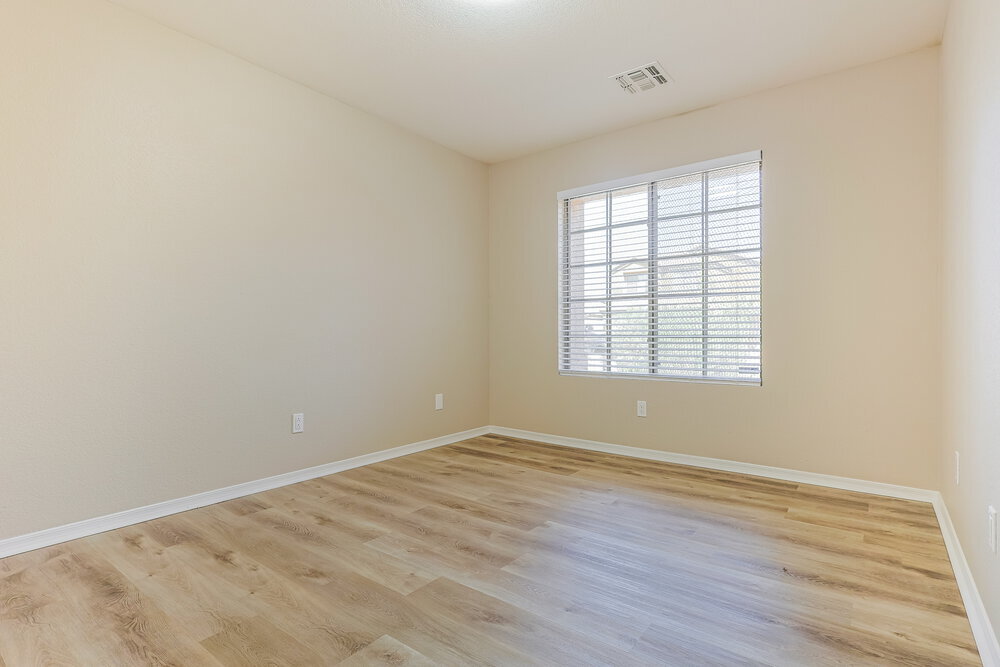 Building Photo - 10857 E Arcadia Ave