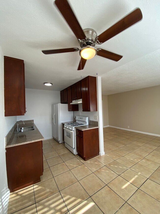 Interior Photo - 6175