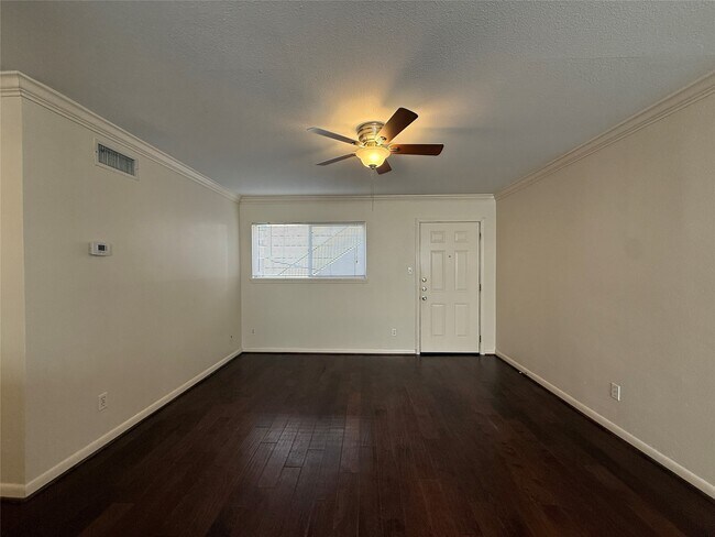 Building Photo - 1530 Heights Blvd