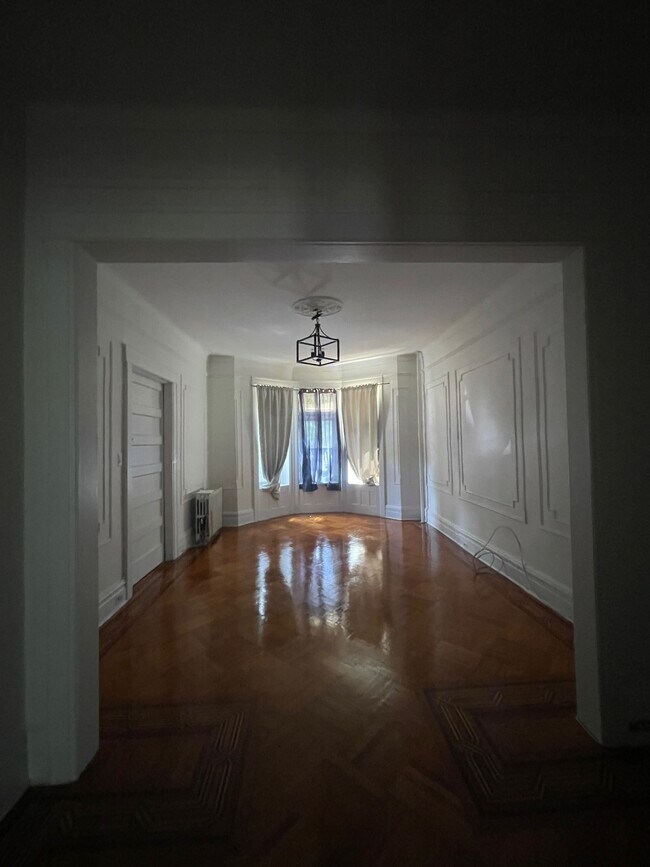 Building Photo - 555 Bay Ridge Pky