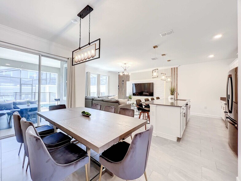 Building Photo - 4259 Paragraph Dr