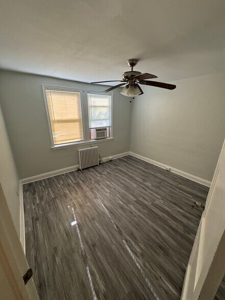 Building Photo - 5602 Midwood Ave