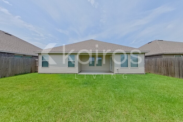Building Photo - 402 Mango Dr