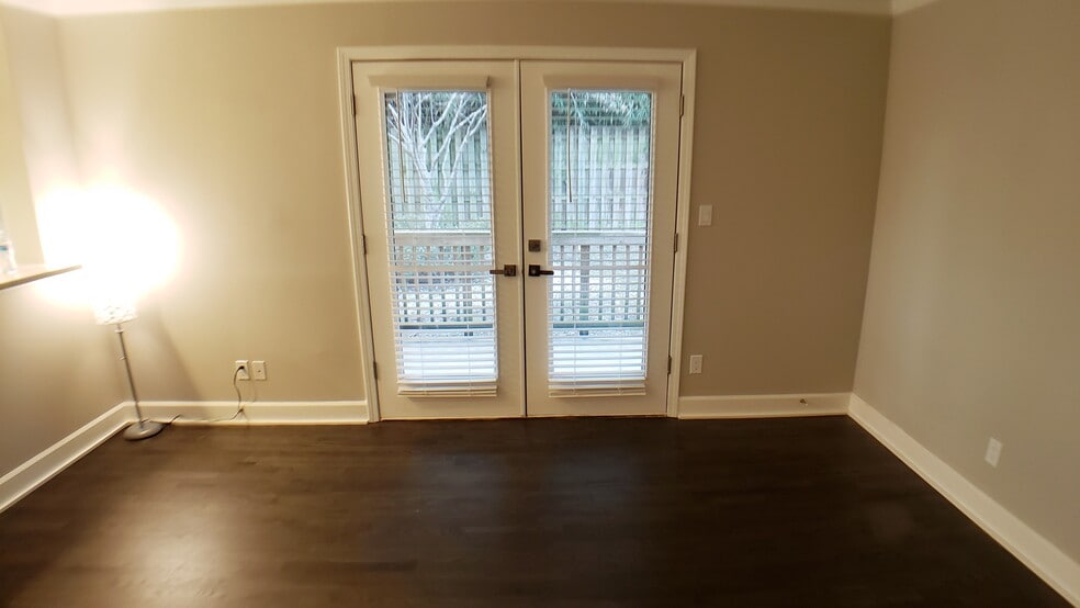 Building Photo - 48 Peachtree Ave NE