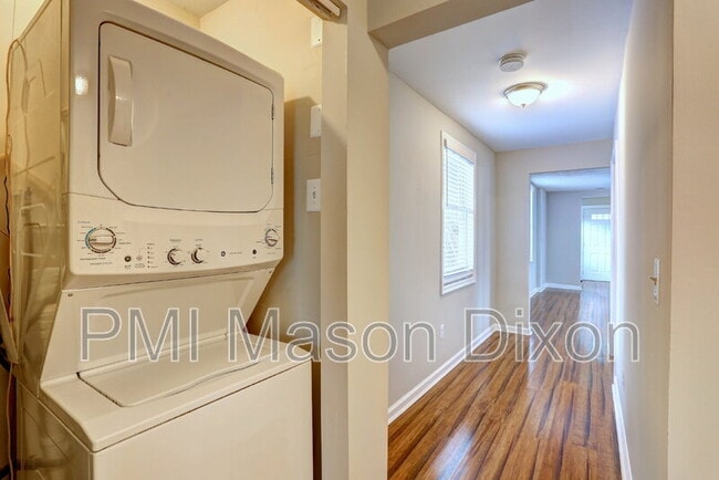Building Photo - 1651 Elkridge Dr