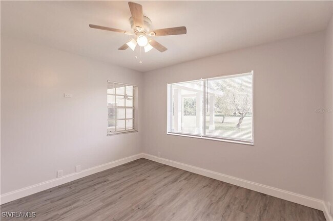 Building Photo - 2615 6th St W