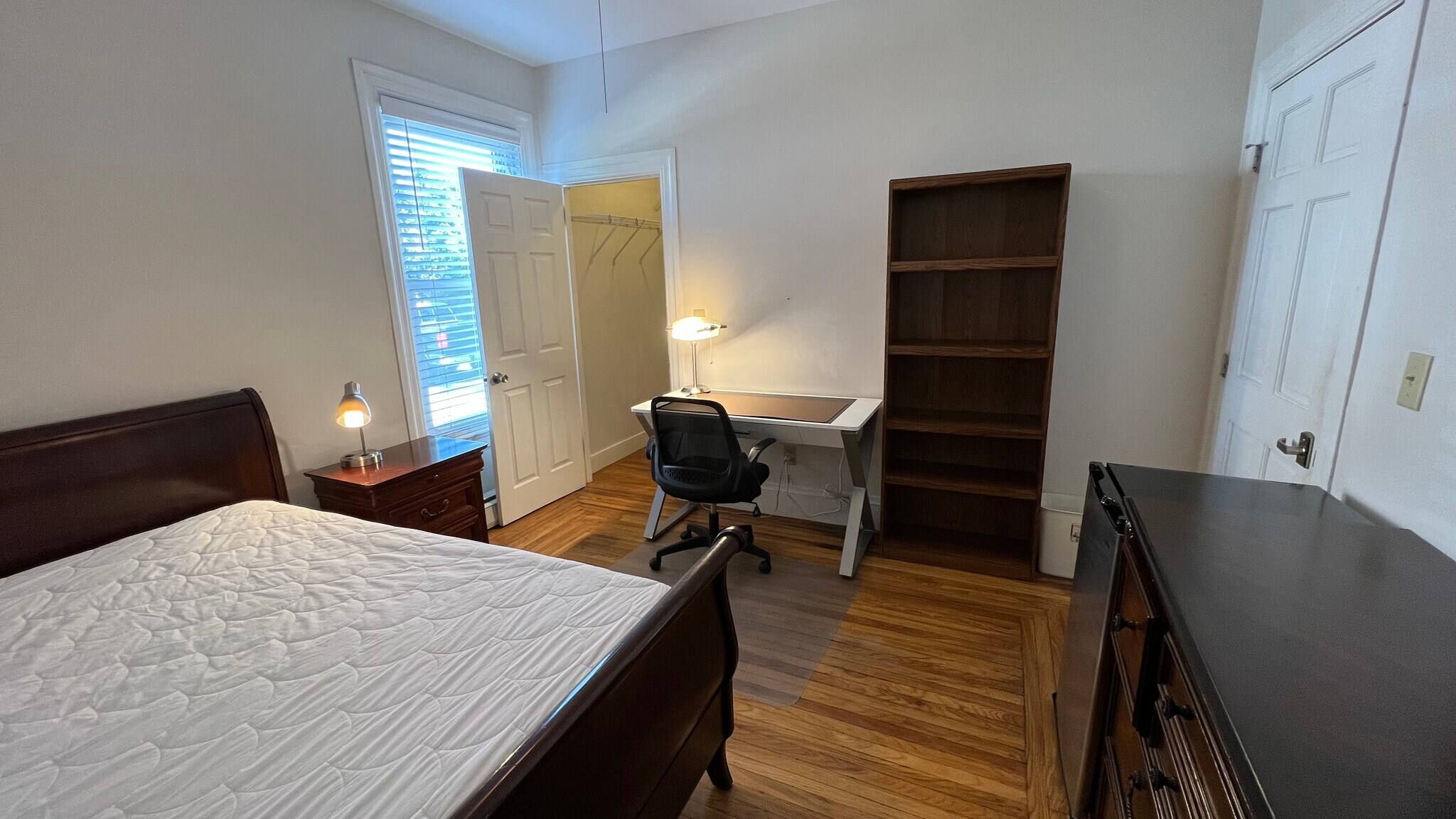 Building Photo - 76 Providence St